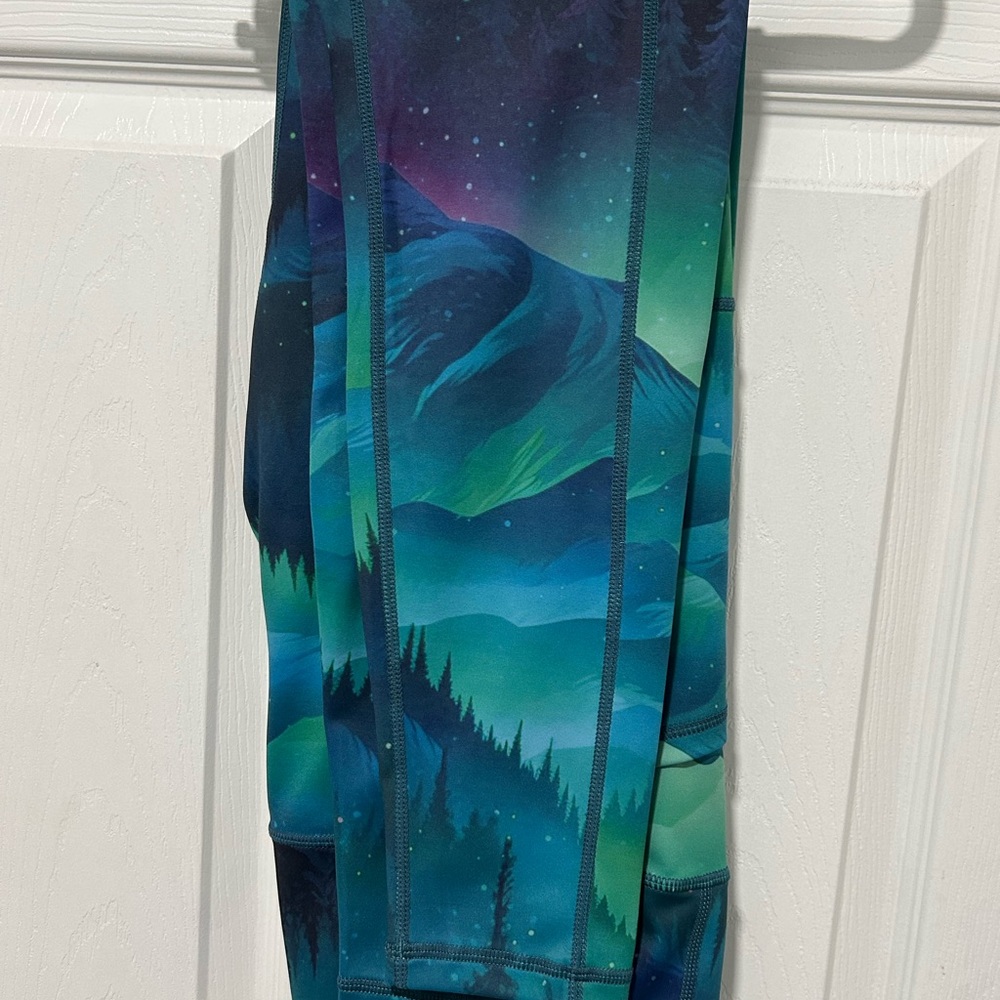 CVG Aurora Borealis full length leggings- size Medium - Picture 2 of 4